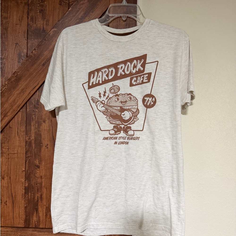 Hard Rock Cafe Cream Graphic Tee Size S